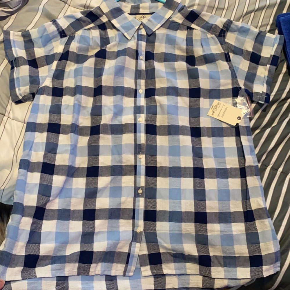 Women’s plaid button-up